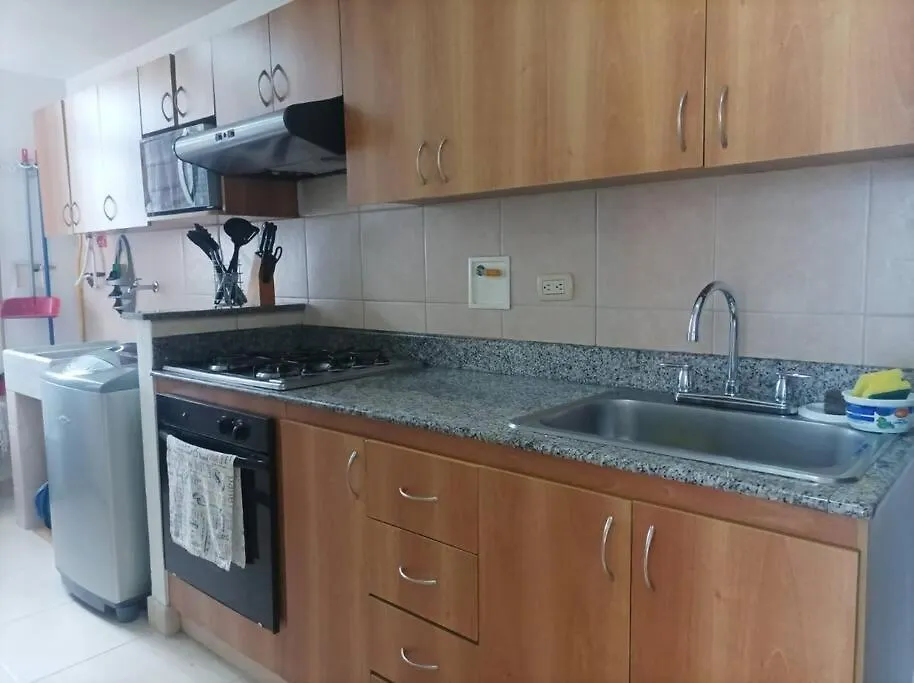 El Poblado, Medellin Con Piscina, Gym, Comodo, Linda Vista.