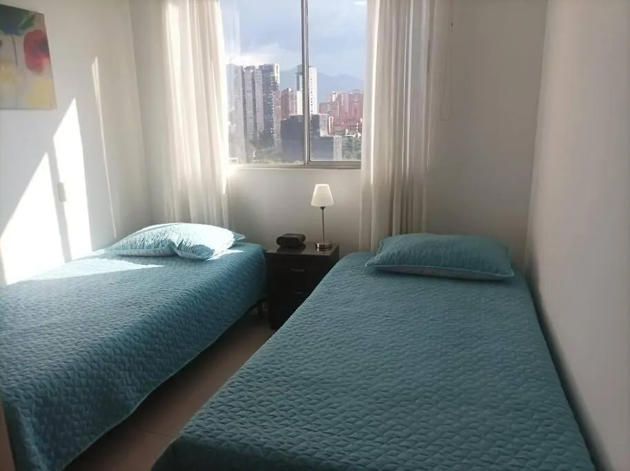 Apartment El Poblado, Medellin Con Piscina, Gym, Comodo, Linda Vista. Colombia