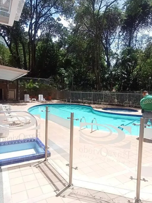 Apartment El Poblado, Medellin Con Piscina, Gym, Comodo, Linda Vista. Colombia