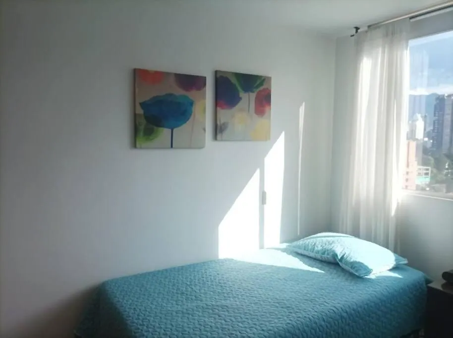 Apartment El Poblado, Medellin Con Piscina, Gym, Comodo, Linda Vista. Colombia